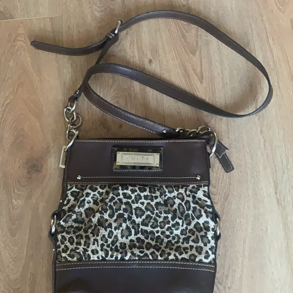 Gorgeous Chaps Ralph Lauren crossbody purse in like new